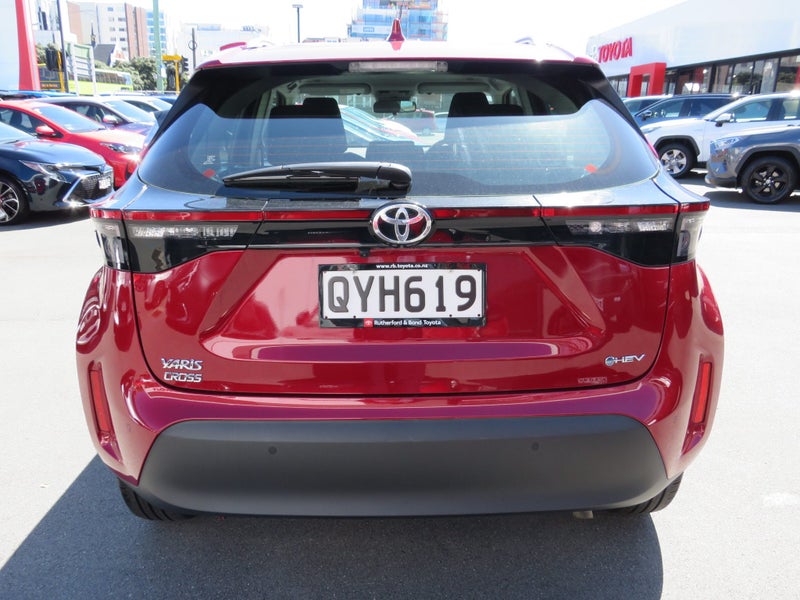 2024 Toyota Yaris Cross GX 1.5 Hybrid ECVT FWD... image 5