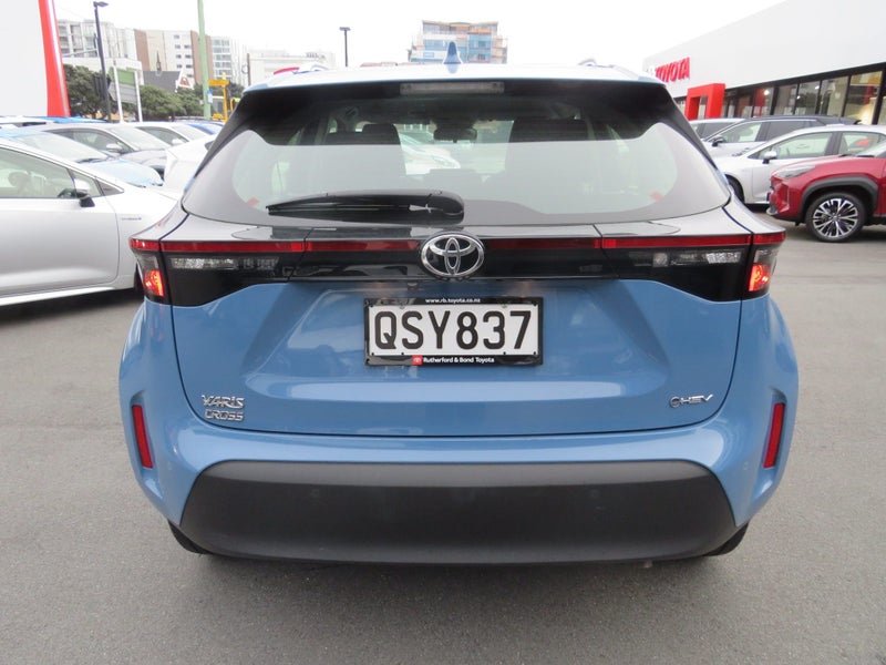 2024 Toyota Yaris Cross GX 1.5 Hybrid ECVT FWD... image 5