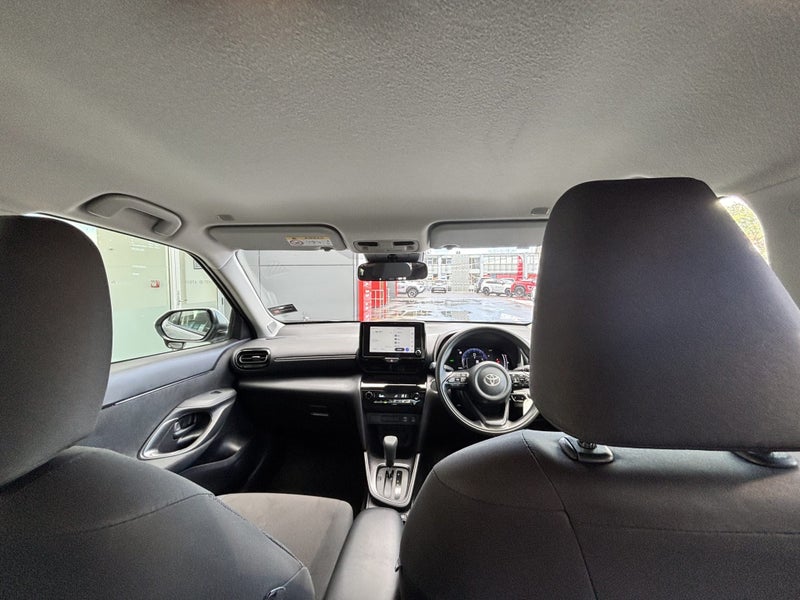 2024 Toyota Yaris Cross GX 1.5 HYBRID POPULAR C... image 2