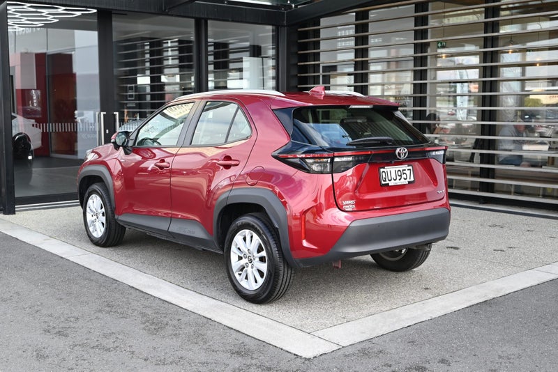 2024 Toyota Yaris Cross GX 1.5 Petrol Hybrid FW... image 2