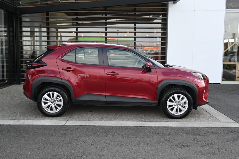 2024 Toyota Yaris Cross GX 1.5 Petrol Hybrid FW... image 5