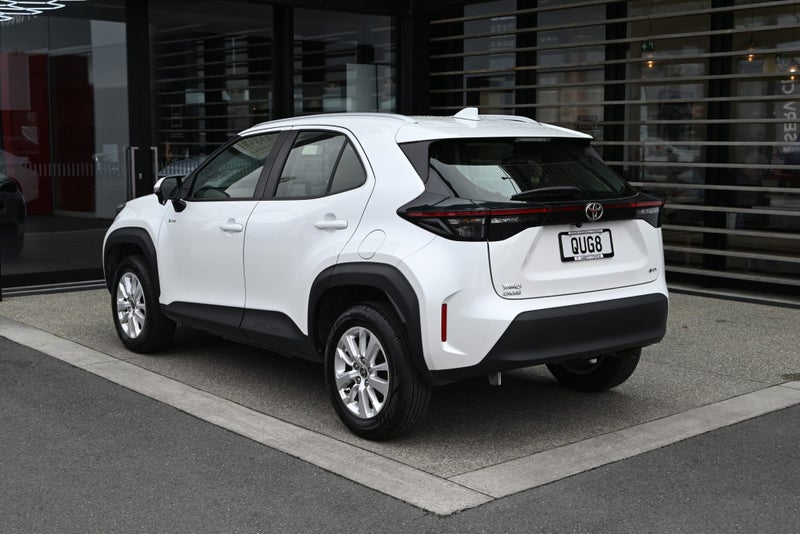 2024 Toyota Yaris Cross GX 1.5 Petrol Hybrid FW... image 2