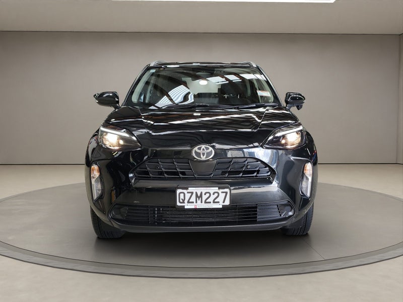 2024 Toyota Yaris Cross GX 1.5L Hybrid FWD SUV image 2