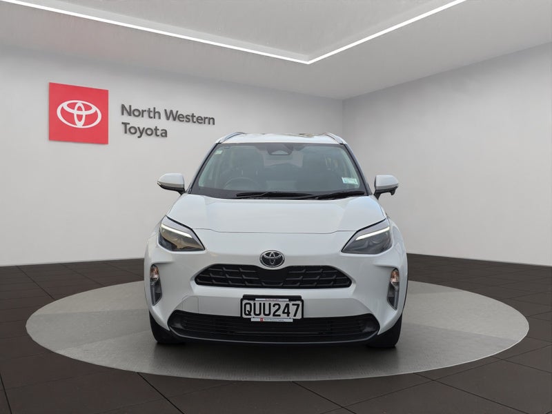 2024 Toyota Yaris Cross GX 1.5L Hybrid FWD SUV image 2