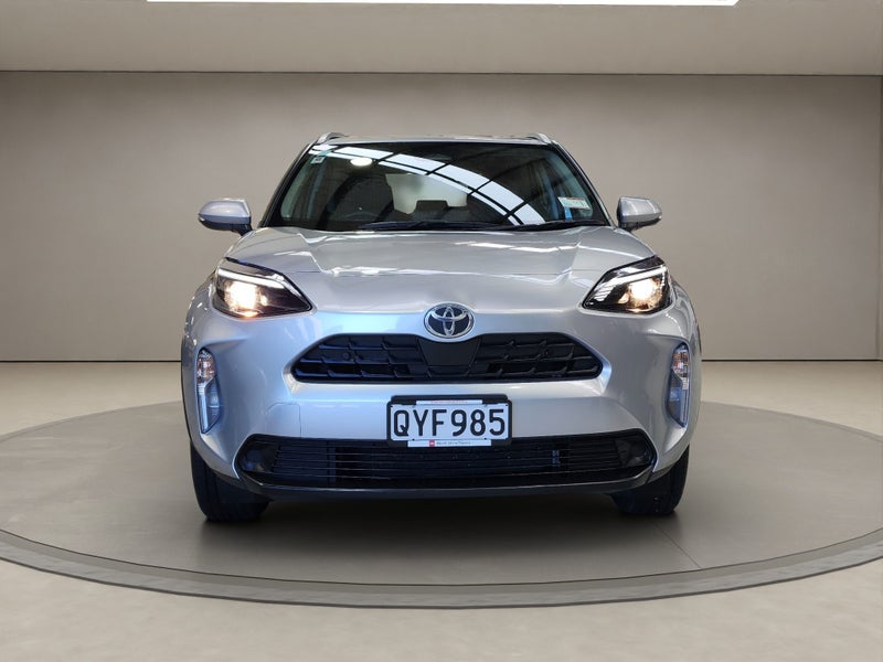 2024 Toyota Yaris Cross GX 1.5L Hybrid FWD SUV image 2