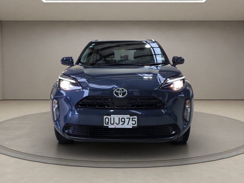 2024 Toyota Yaris Cross GX 1.5L Hybrid FWD SUV image 2