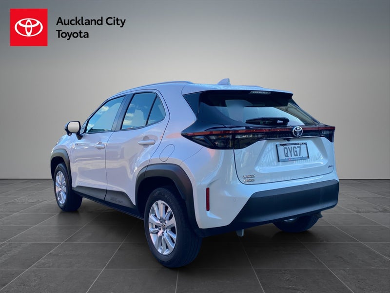 2024 Toyota Yaris Cross GX 1.5P HV ECVT FWD SUV image 4