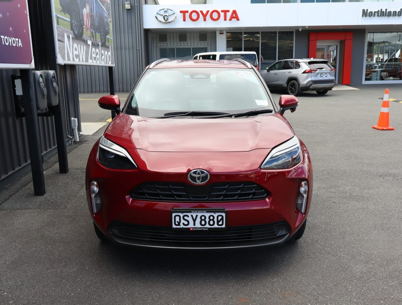 2024 Toyota Yaris Cross GX 1.5P HV ECVT FWD SUV... image 2
