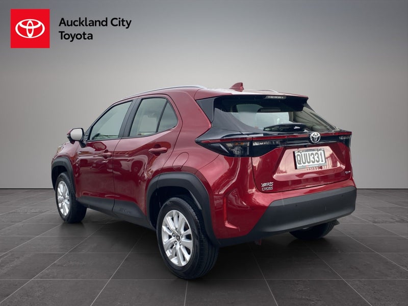 2024 Toyota Yaris Cross GX 1.5P HV ECVT FWD SUV... image 5