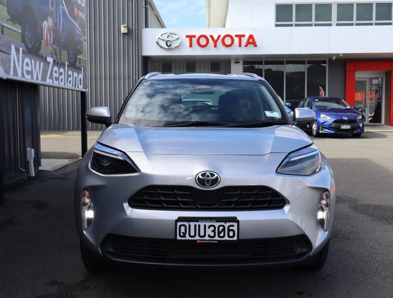 2024 Toyota Yaris Cross GX 1.5P HV ECVT FWD SUV... image 2
