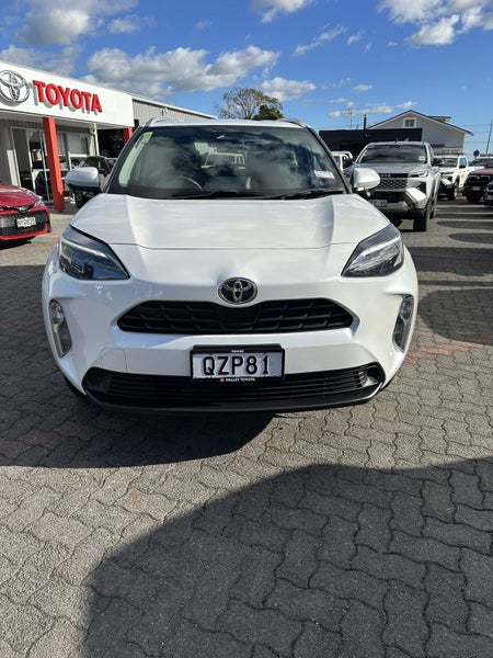 2024 Toyota Yaris Cross GX 1.5P HV ECVT FWD SUV... image 2