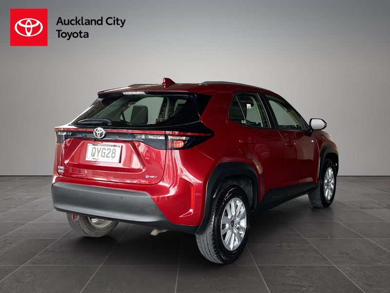 2024 Toyota Yaris Cross GX 1.5P HV ECVT FWD SUV... image 3