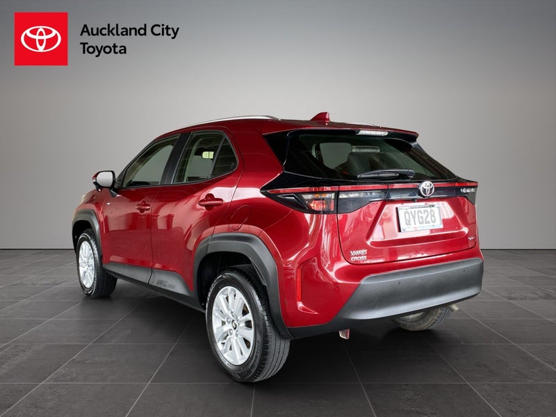 2024 Toyota Yaris Cross GX 1.5P HV ECVT FWD SUV... image 5