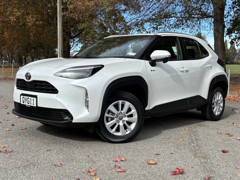 2024 Toyota Yaris Cross GX 1.5P HV ECVT FWD SUV image 3