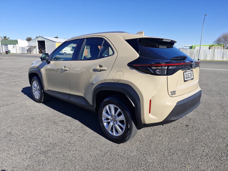 2024 Toyota Yaris Cross GX 1.5P HV ECVT FWD SUV... image 5