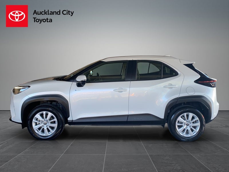 2024 Toyota Yaris Cross GX 1.5P HV ECVT FWD SUV... image 4