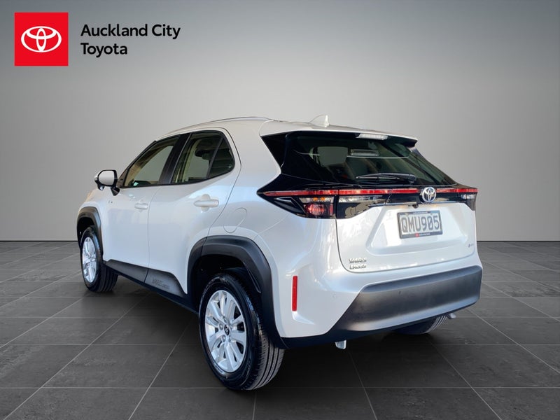 2024 Toyota Yaris Cross GX 1.5P HV ECVT FWD SUV... image 5