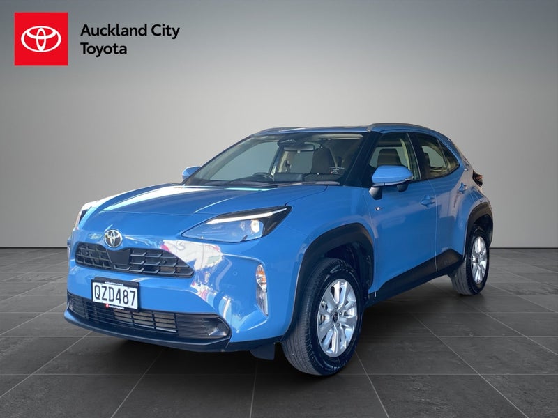 2024 Toyota Yaris Cross GX 1.5P HV ECVT FWD SUV... image 3