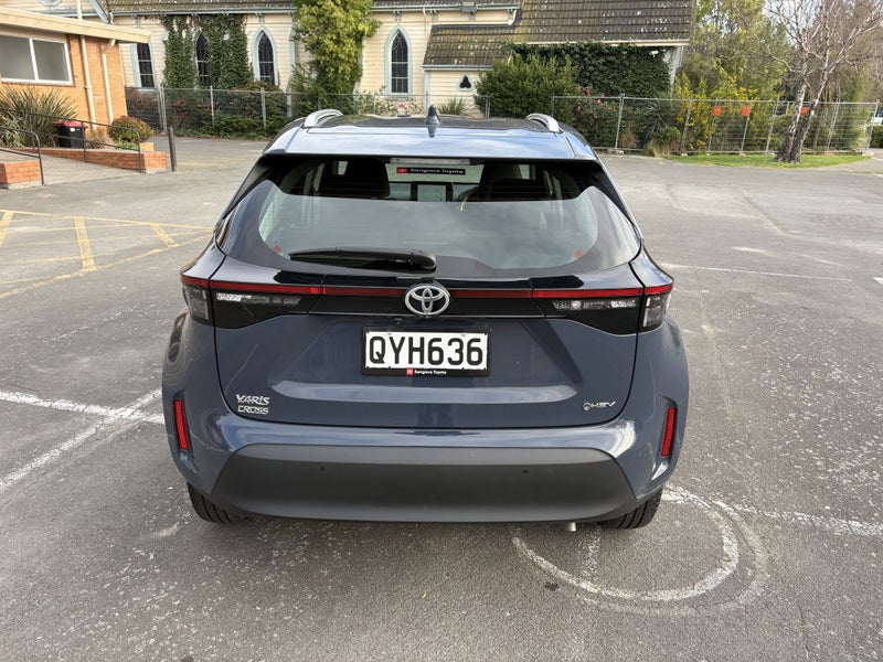 2024 Toyota Yaris Cross GX 1.5P HV ECVT FWD SUV... image 4