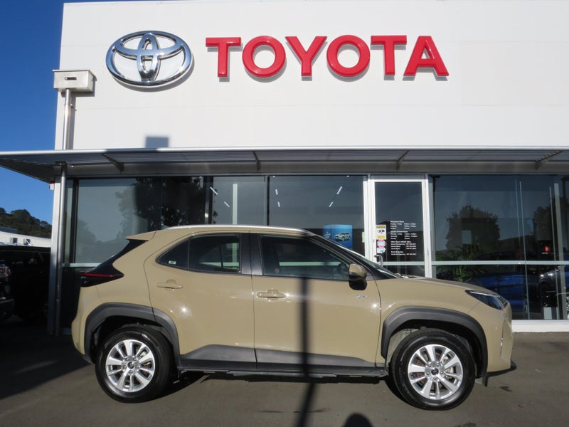 2024 Toyota Yaris Cross GX 1.5P HV ECVT FWD SUV... image 4