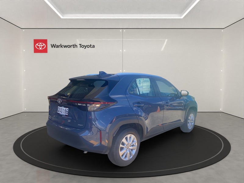 2024 Toyota Yaris Cross GX 1.5P HV ECVT FWD SUV... image 2