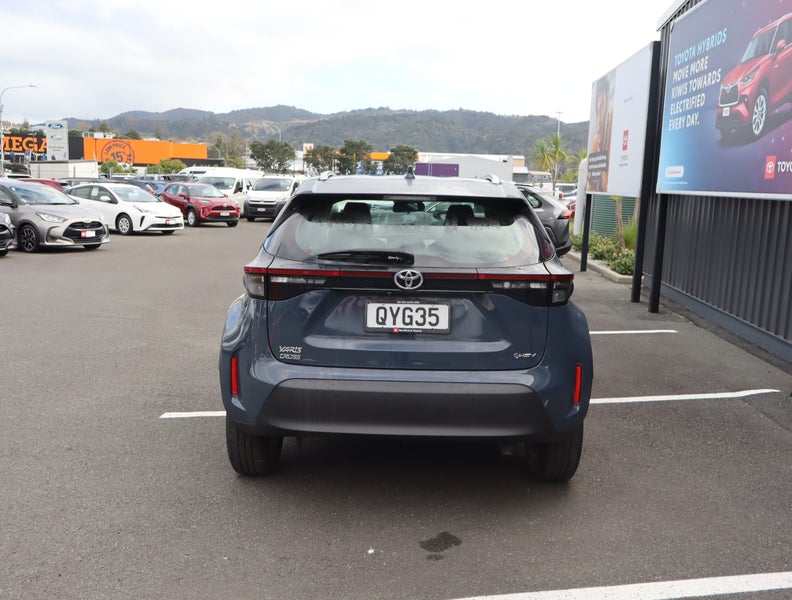 2024 Toyota Yaris Cross GX 1.5P HV ECVT FWD SUV... image 3