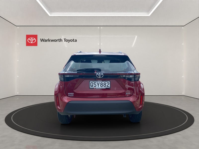 2024 Toyota Yaris Cross GX 1.5P HV ECVT FWD SUV... image 4