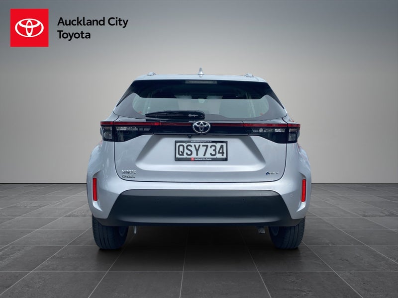 2024 Toyota Yaris Cross GX 1.5P HV ECVT FWD SUV... image 4