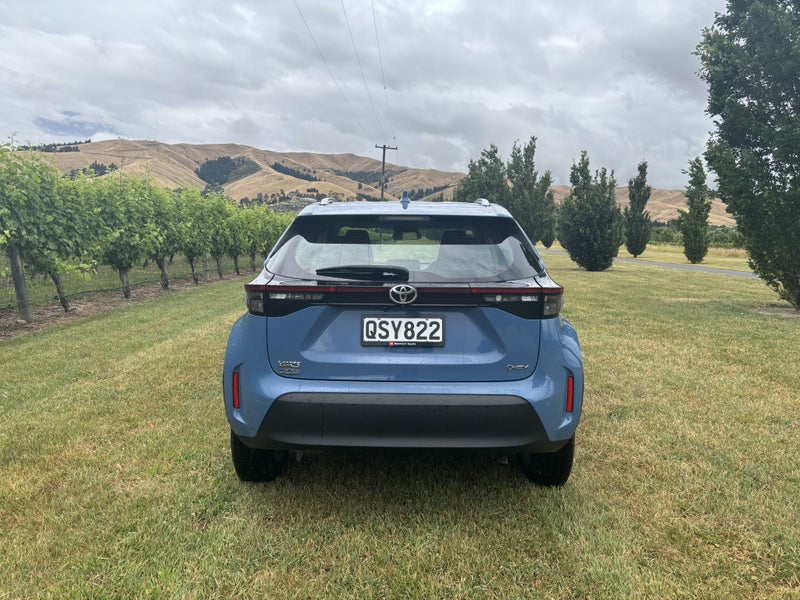 2024 Toyota Yaris Cross GX 1.5P HV ECVT FWD SUV... image 5