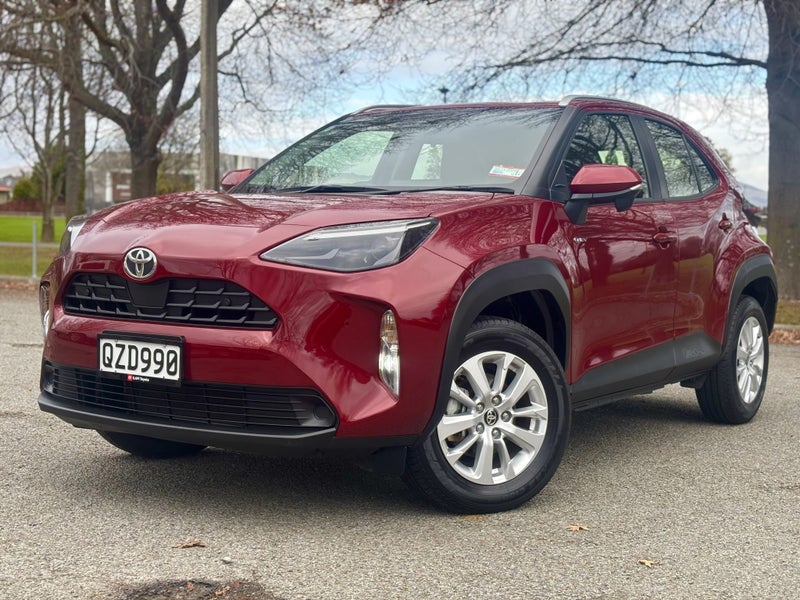 2024 Toyota Yaris Cross GX 1.5P HV FWD SUV image 3