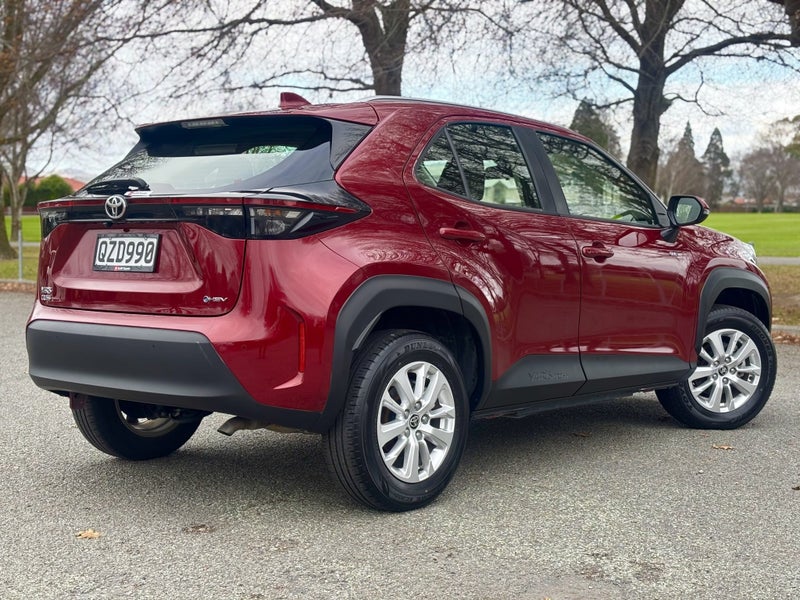2024 Toyota Yaris Cross GX 1.5P HV FWD SUV image 5