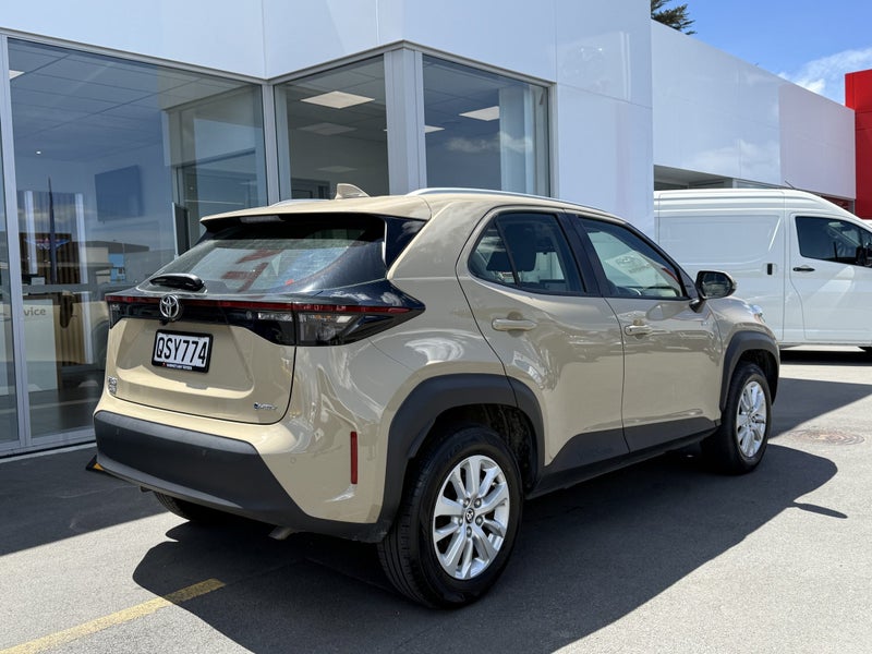 2024 Toyota Yaris Cross GX 1.5P HYBRID image 3