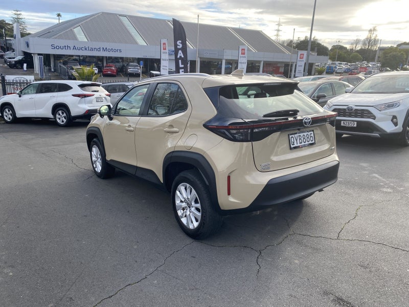 2024 Toyota Yaris Cross GX 1.5P Hybrid image 5