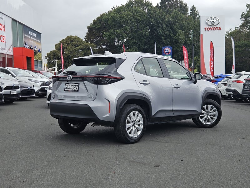 2024 Toyota Yaris Cross GX 1.5P HYBRID image 3