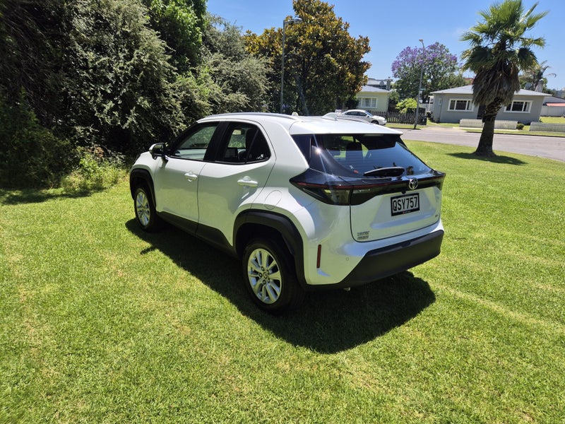 2024 Toyota Yaris Cross GX 1.5P Hybrid image 4