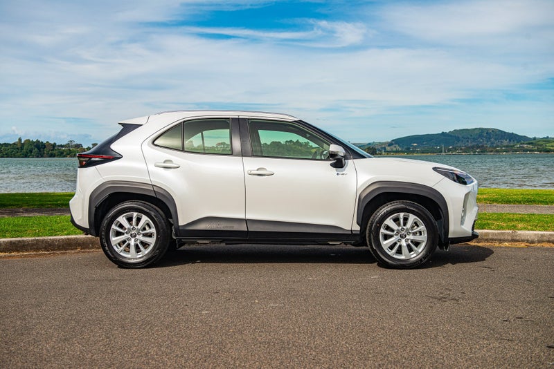 2024 Toyota Yaris Cross GX 1.5P Hybrid image 3