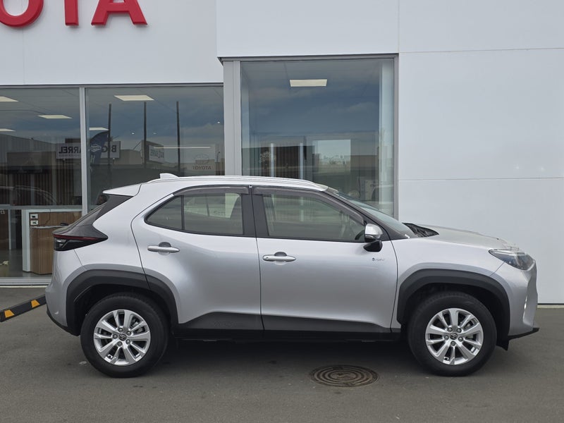 2024 Toyota Yaris Cross GX 1.5P HYBRID Auto image 2