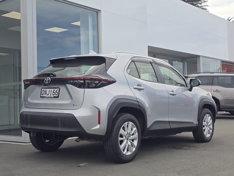 2024 Toyota Yaris Cross GX 1.5P HYBRID Auto image 3
