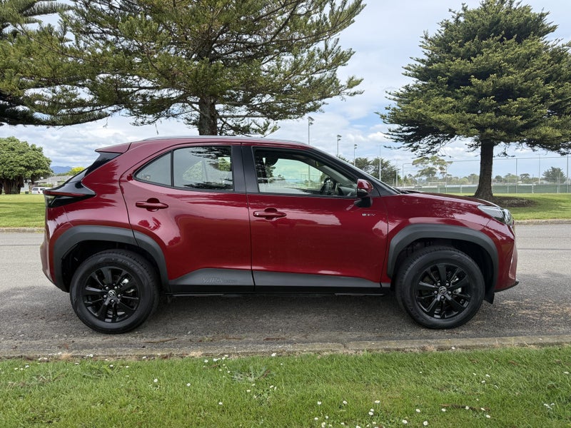 2024 Toyota Yaris Cross GX 1.5P Hybrid Automati... image 2