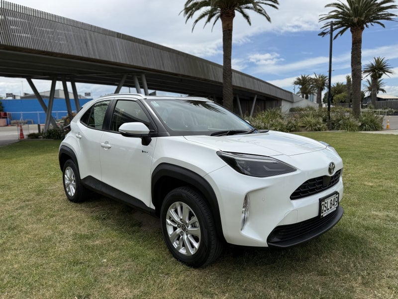 2024 Toyota Yaris Cross GX 1.5P Hybrid Automati... image 1