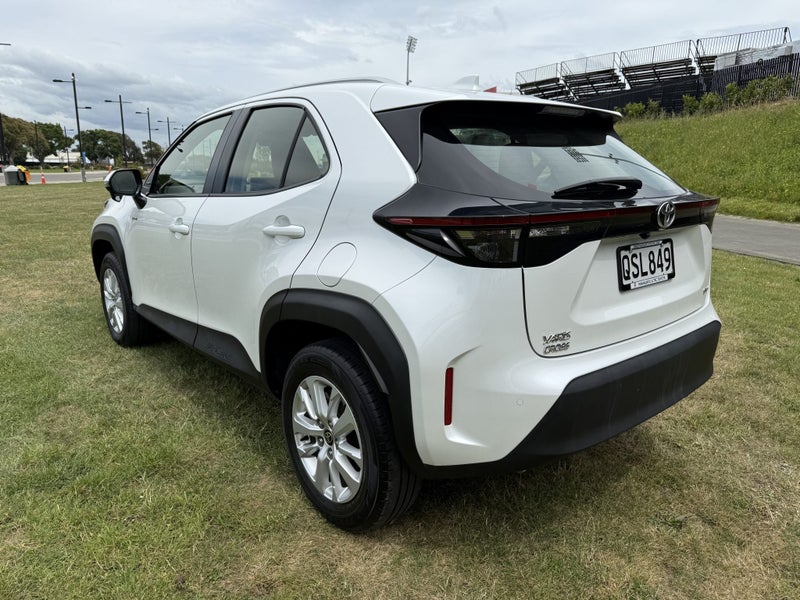 2024 Toyota Yaris Cross GX 1.5P Hybrid Automati... image 5