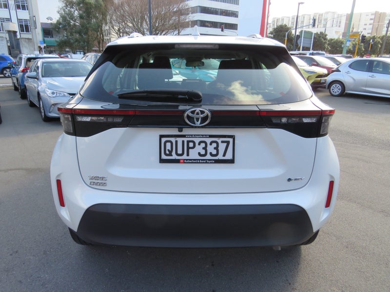 2024 Toyota Yaris Cross GX 1.5P Hybrid ECVT FWD... image 5