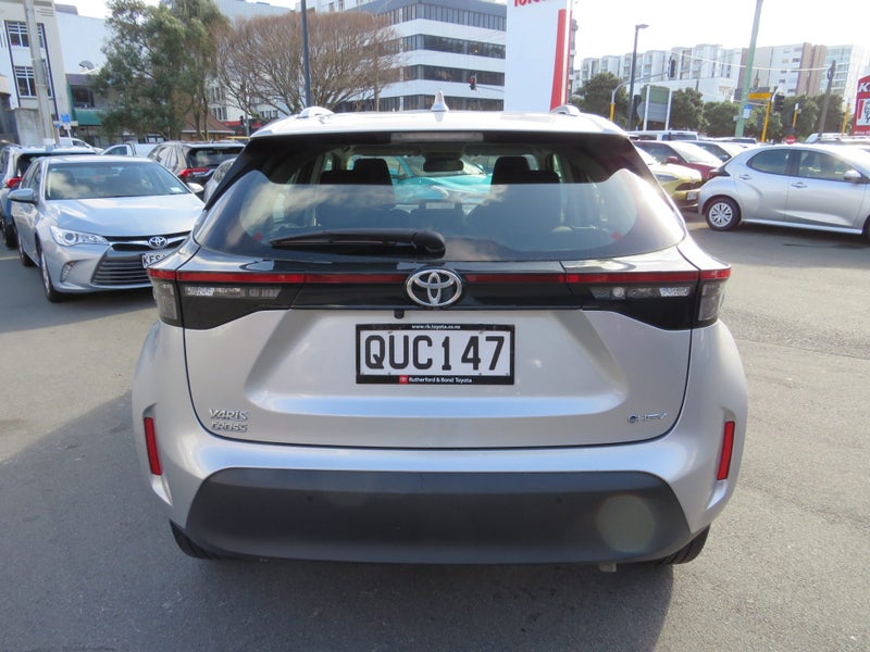 2024 Toyota Yaris Cross GX 1.5P Hybrid ECVT FWD... image 5