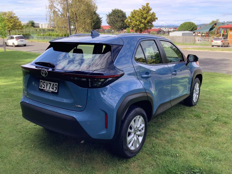 2024 Toyota Yaris Cross GX 1.5P Hybrid Electric... image 4