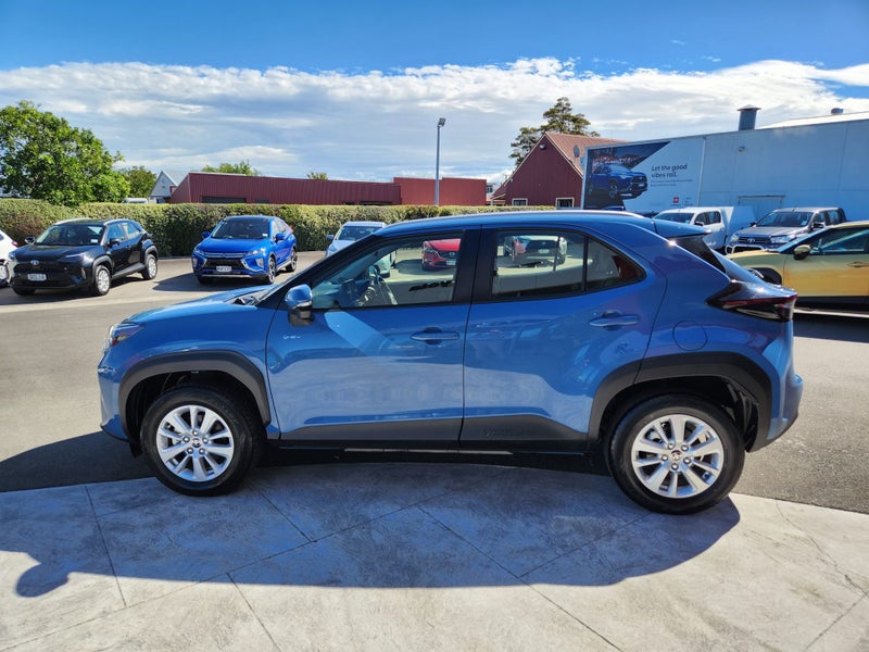 2024 Toyota Yaris Cross GX 1.5P Hybrid FWD Auto... image 4