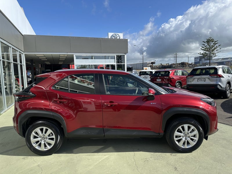 2024 Toyota Yaris Cross GX 1.5P Hybrid FWD Auto... image 5