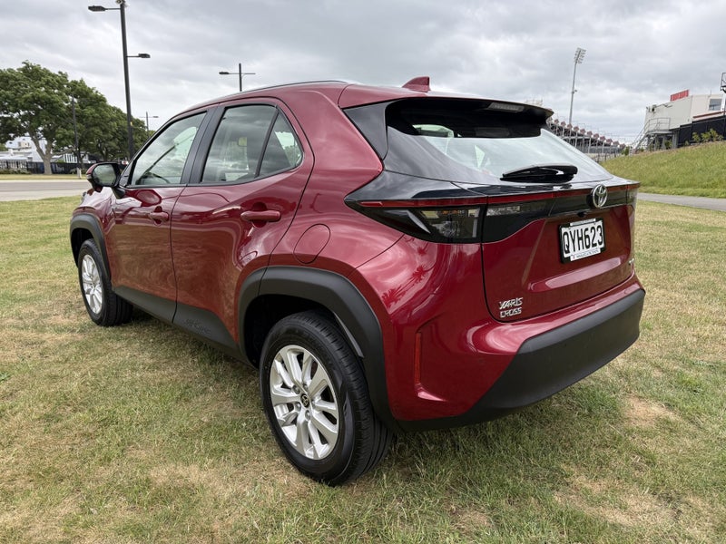 2024 Toyota Yaris Cross GX 1.5P Hybrid FWD Auto... image 5