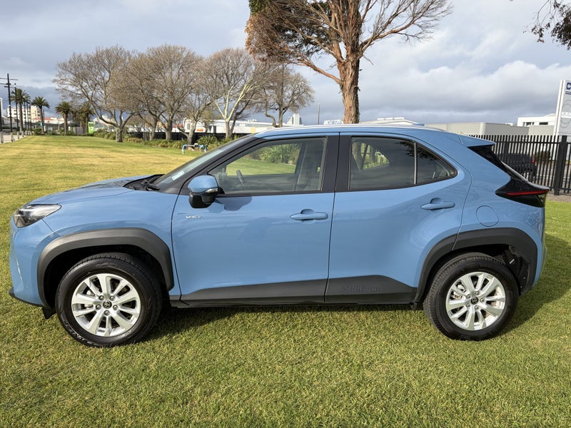 2024 Toyota Yaris Cross GX 1.5P Hybrid FWD Auto... image 5