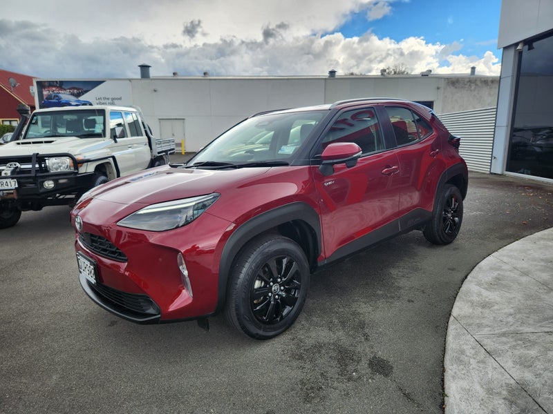 2024 Toyota Yaris Cross GX 1.5P Hybrid FWD Auto... image 3