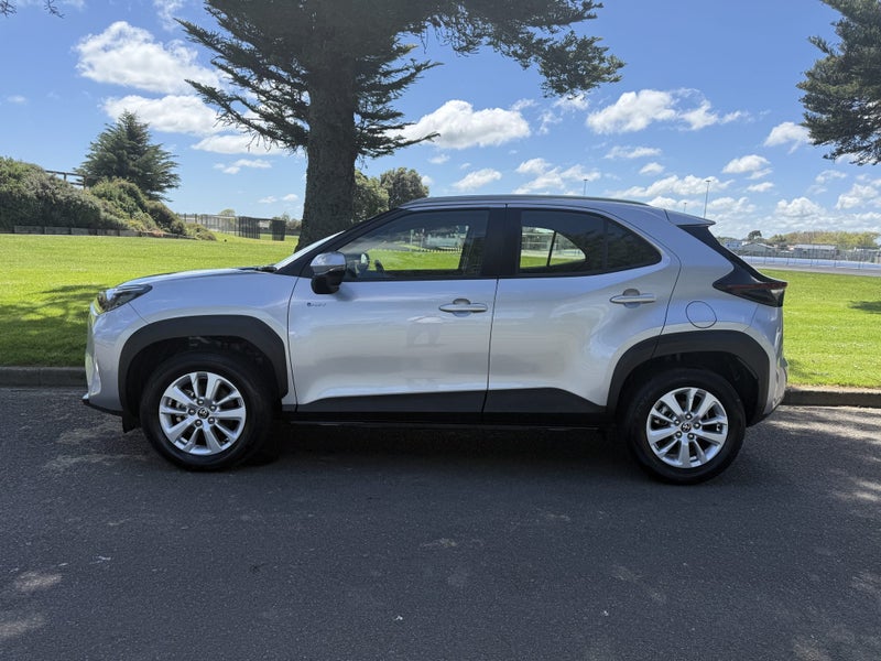 2024 Toyota Yaris Cross GX 1.5P Hybrid FWD Auto... image 5